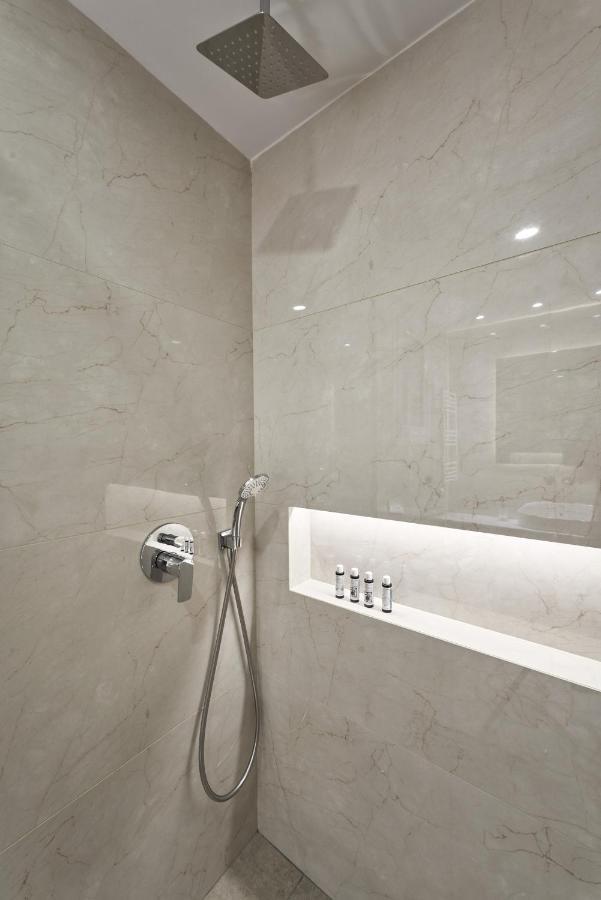 Urban Heights 3Bd Apt, Next To Hilton เอเธนส์ ภายนอก รูปภาพ