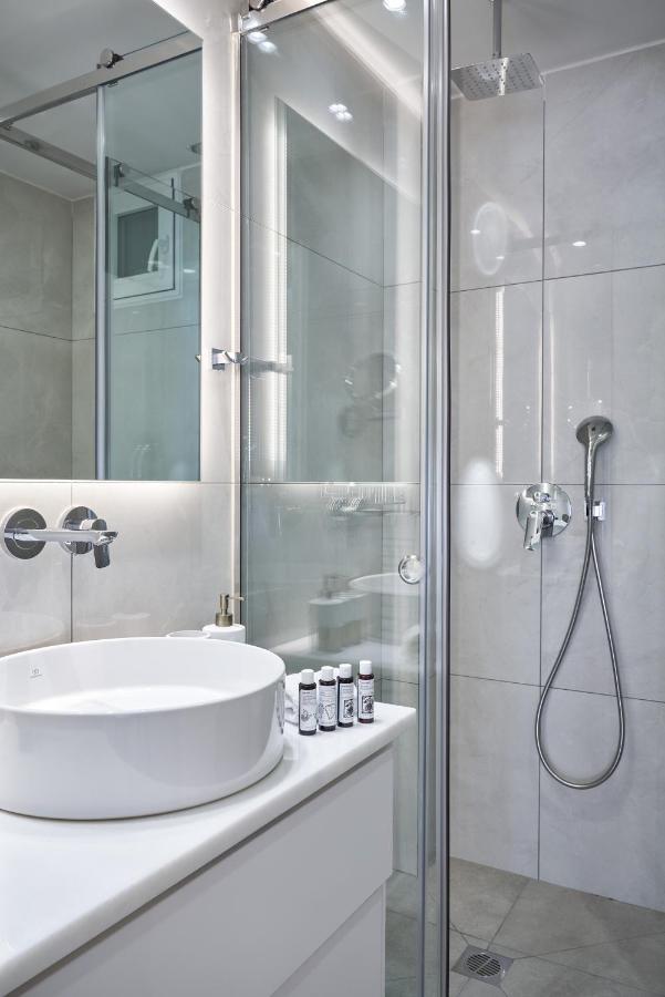 Urban Heights 3Bd Apt, Next To Hilton เอเธนส์ ภายนอก รูปภาพ